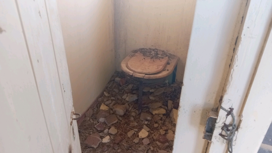 2 Bedroom Property for Sale in Aberdeen Eastern Cape